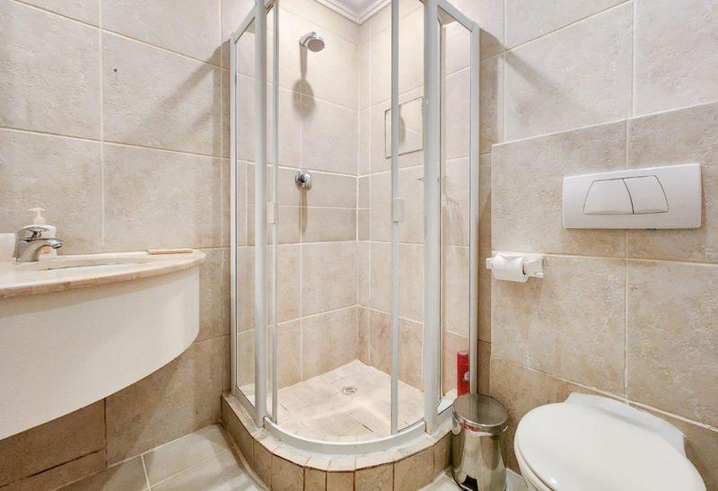 5 Bedroom Property for Sale in Bantry Bay Western Cape
